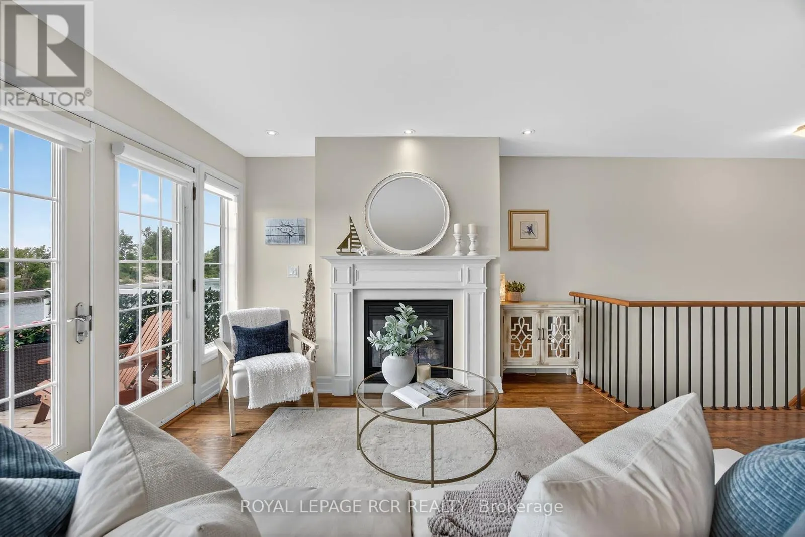 3 - 64 RIVER ROAD E
