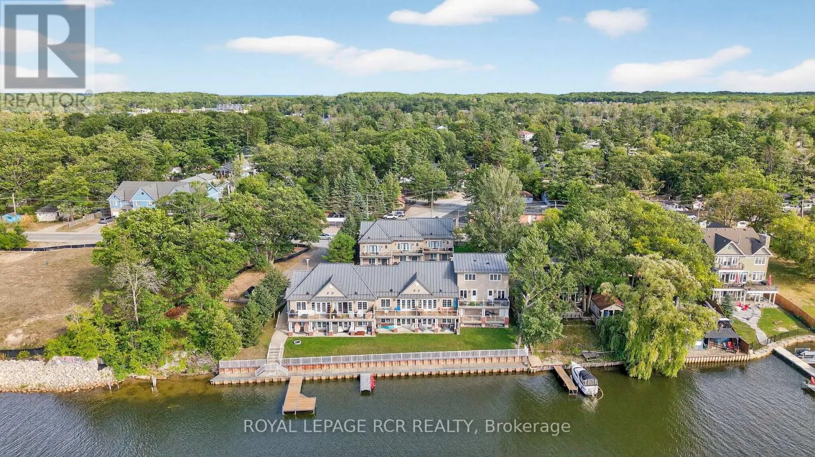 3 - 64 RIVER ROAD E