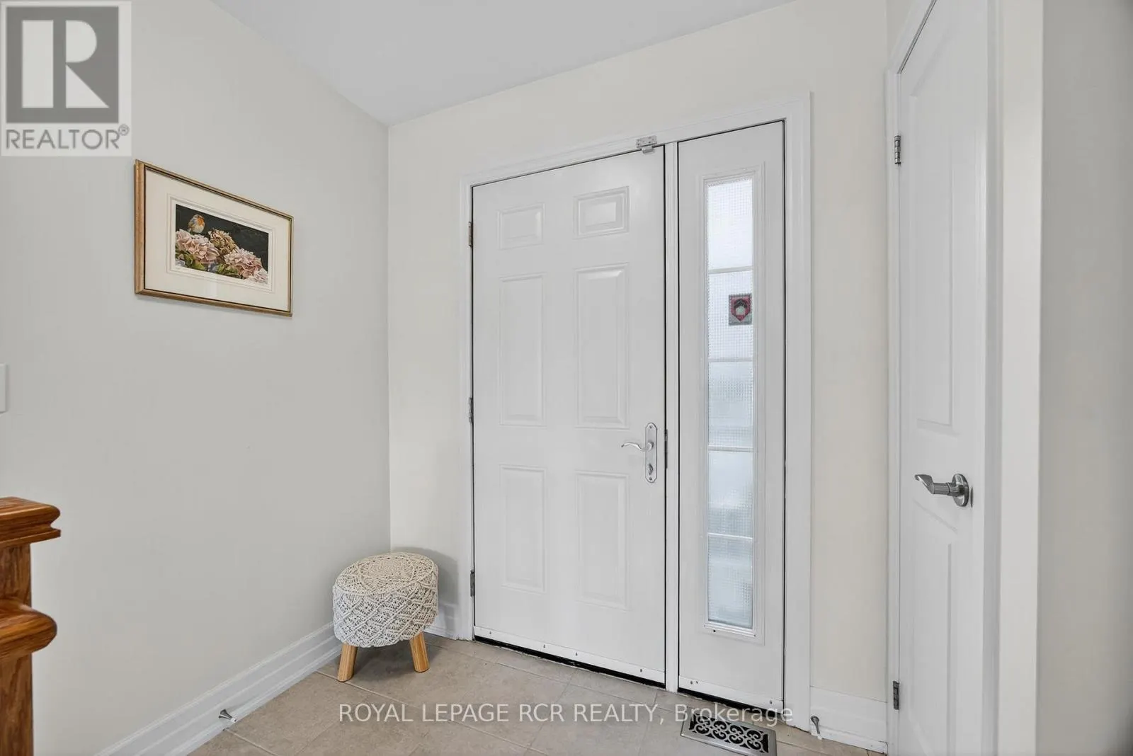 3 - 64 RIVER ROAD E