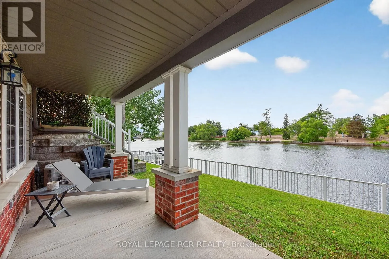 3 - 64 RIVER ROAD E