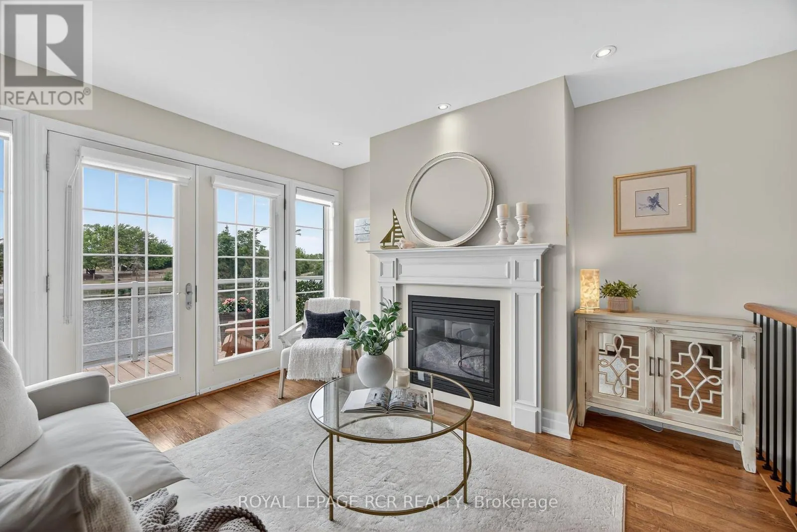 3 - 64 RIVER ROAD E