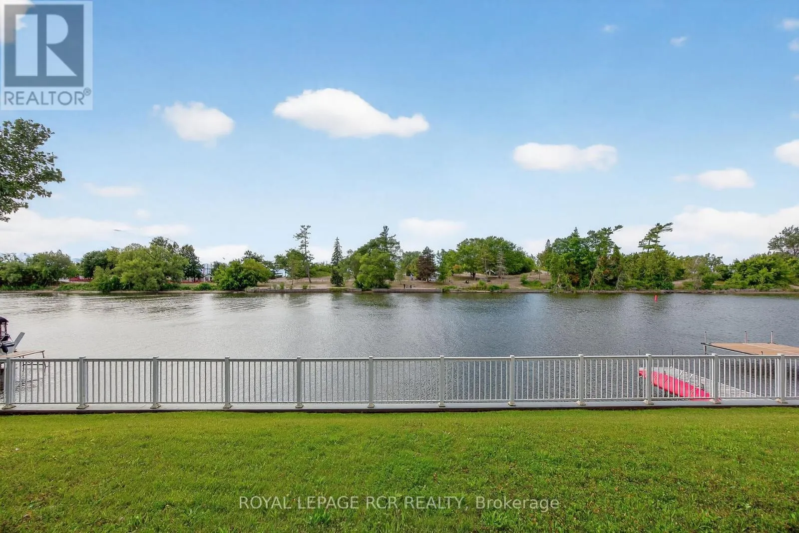 3 - 64 RIVER ROAD E