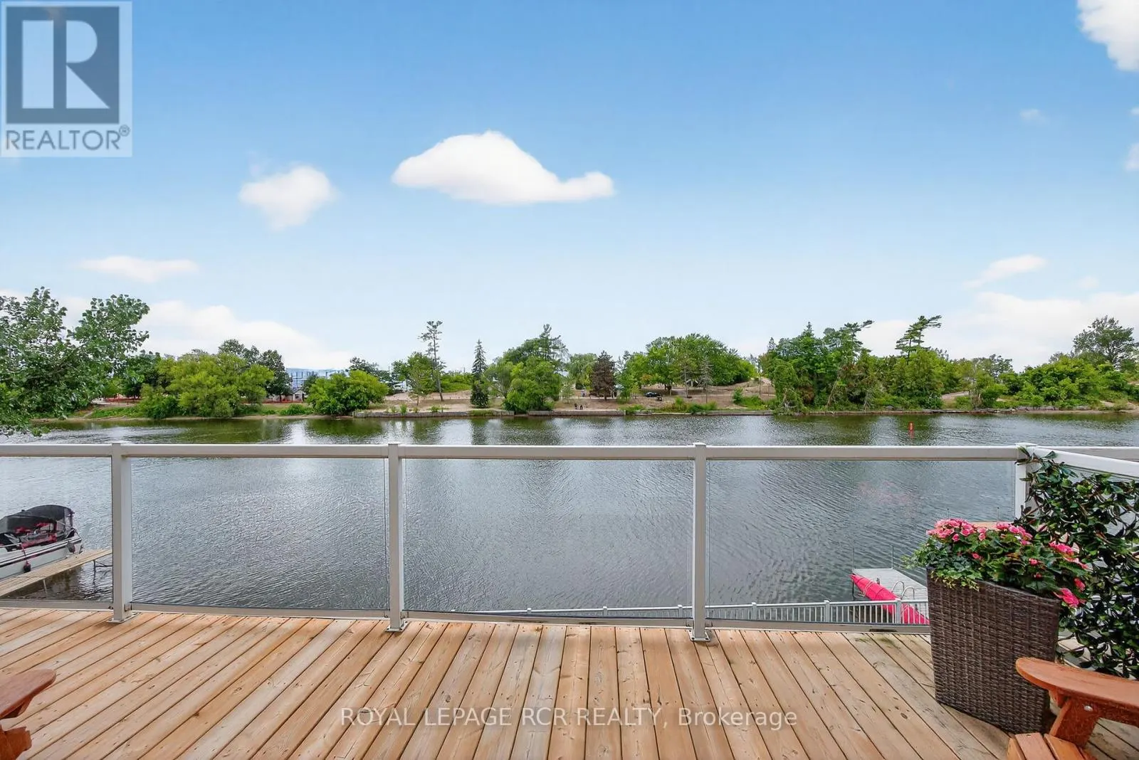 3 - 64 RIVER ROAD E