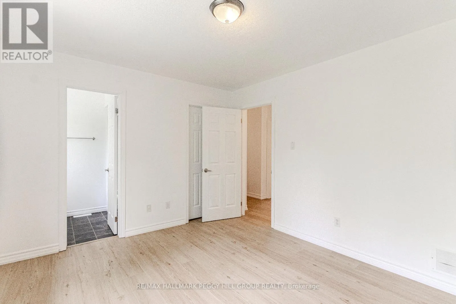 UPPER - 32 54TH STREET S