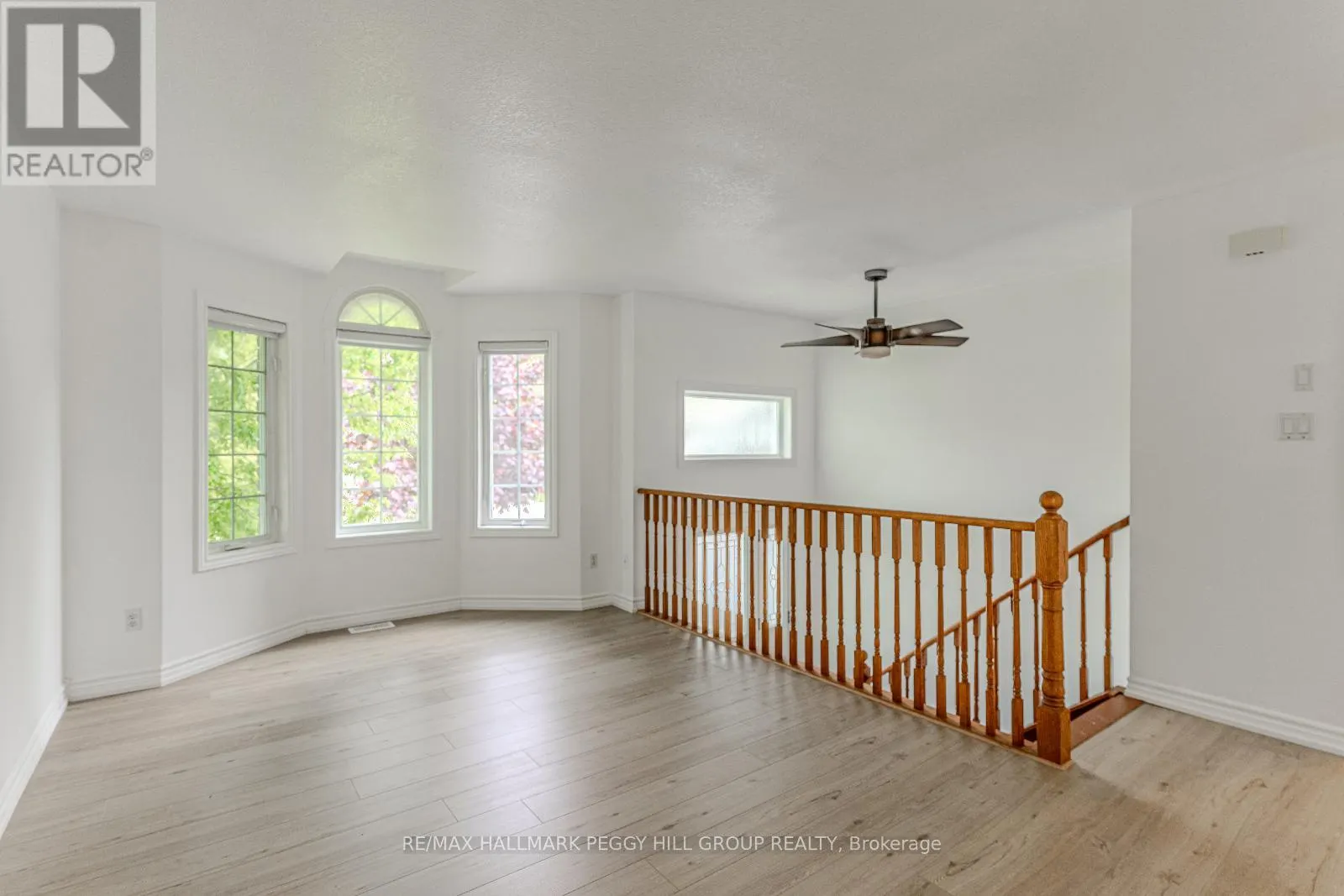 UPPER - 32 54TH STREET S