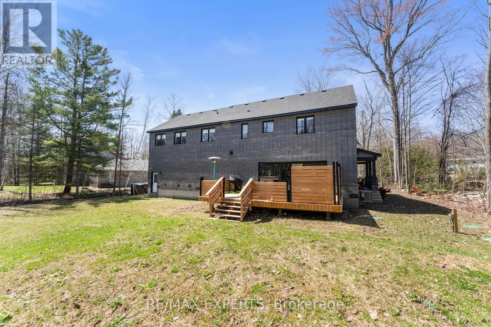 11 JOLIET CRESCENT