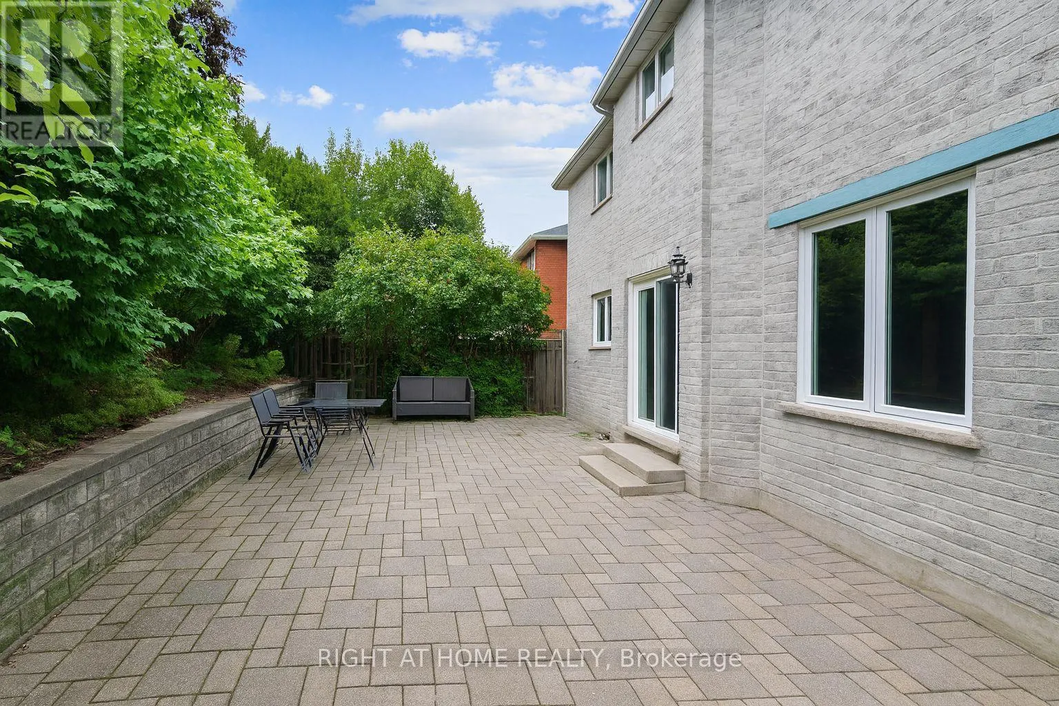 17 KELSEY CRESCENT