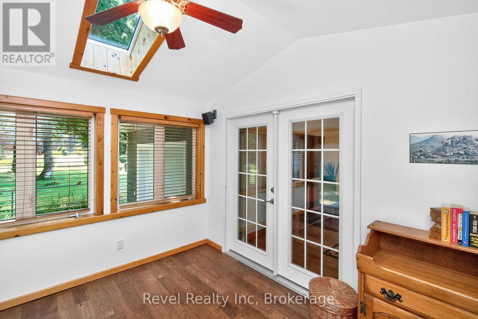 33 BELCOURT CRESCENT