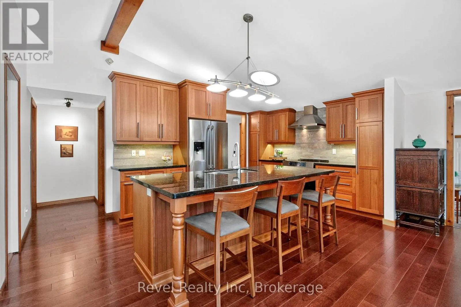 33 BELCOURT CRESCENT