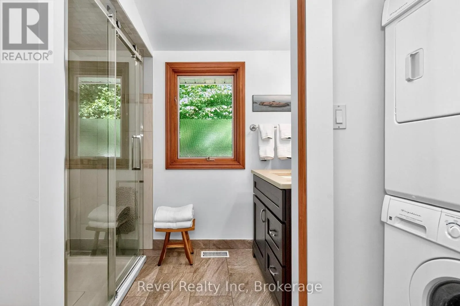 33 BELCOURT CRESCENT