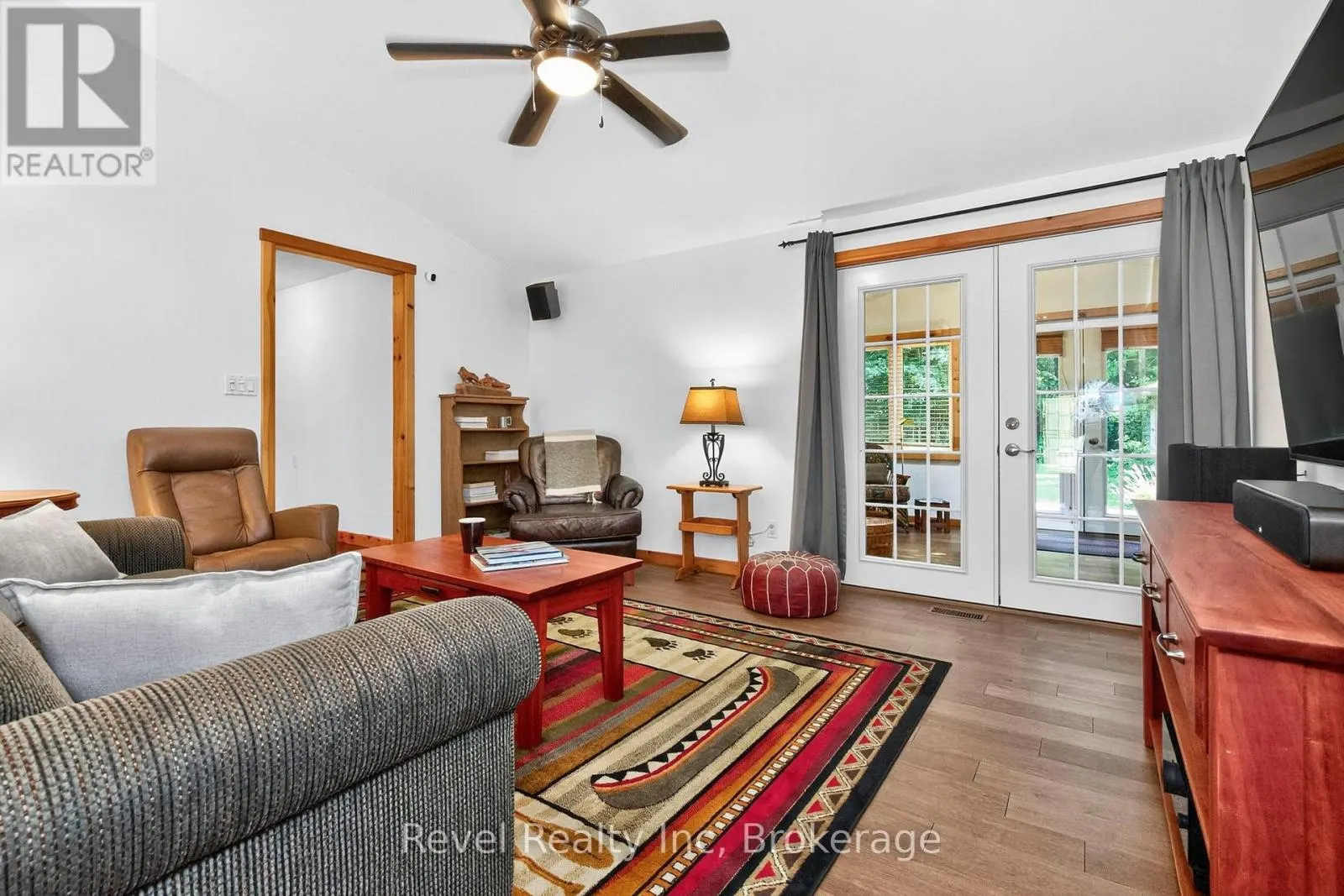 33 BELCOURT CRESCENT