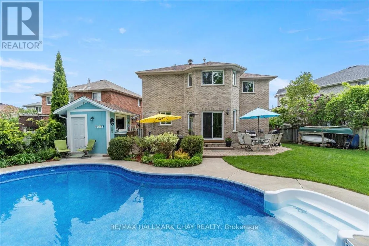 20 STONEYBROOK CRESCENT