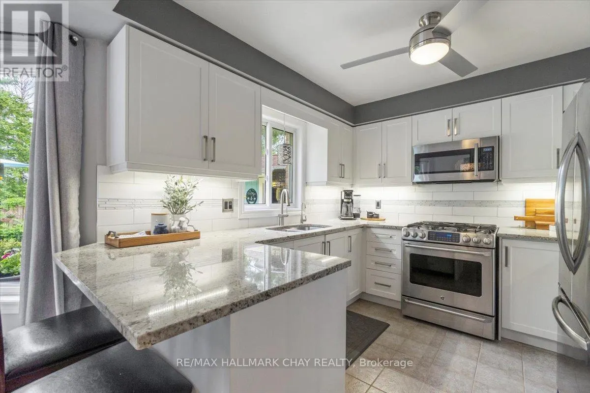 20 STONEYBROOK CRESCENT