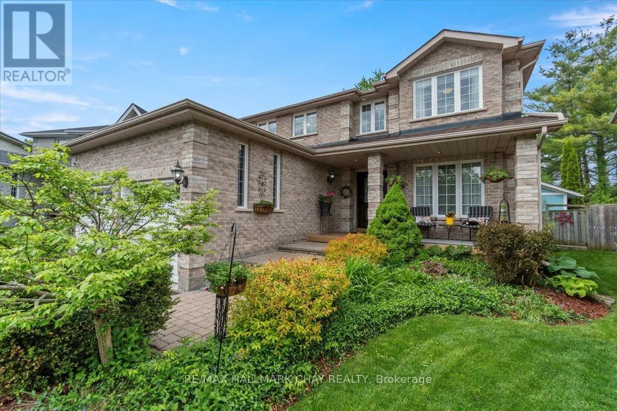 20 STONEYBROOK CRESCENT