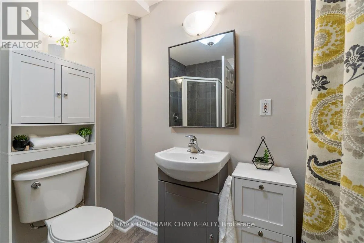 20 STONEYBROOK CRESCENT