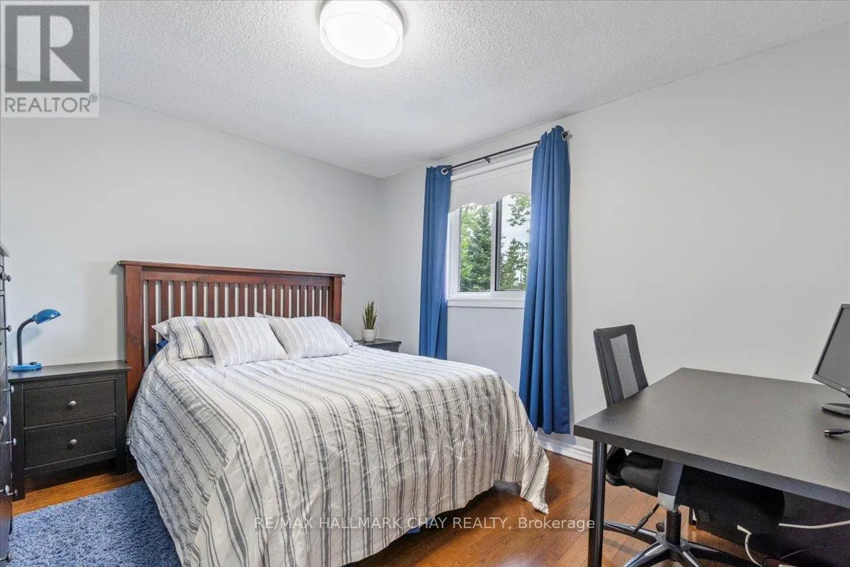 20 STONEYBROOK CRESCENT