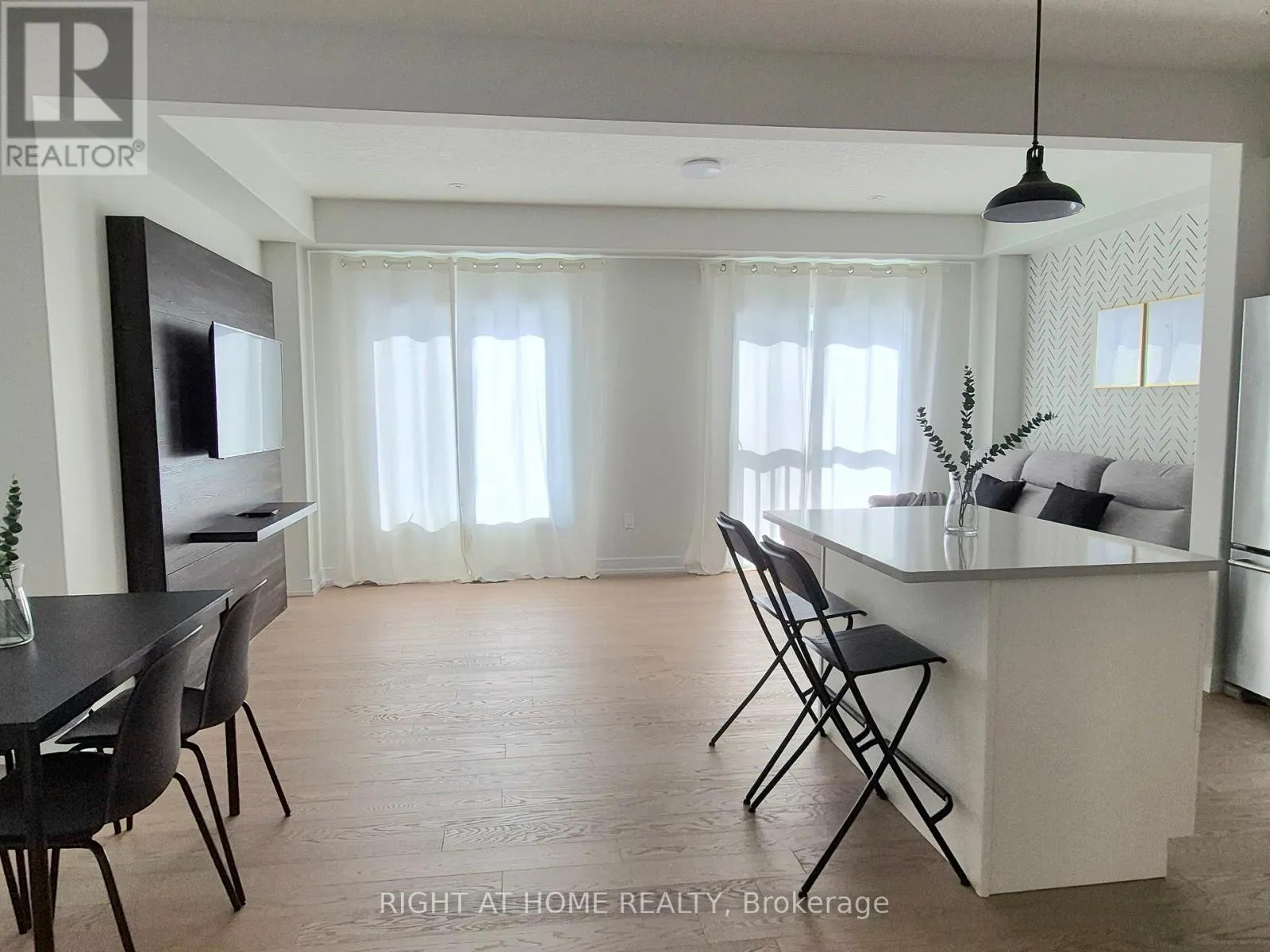 89 ARCHER AVENUE