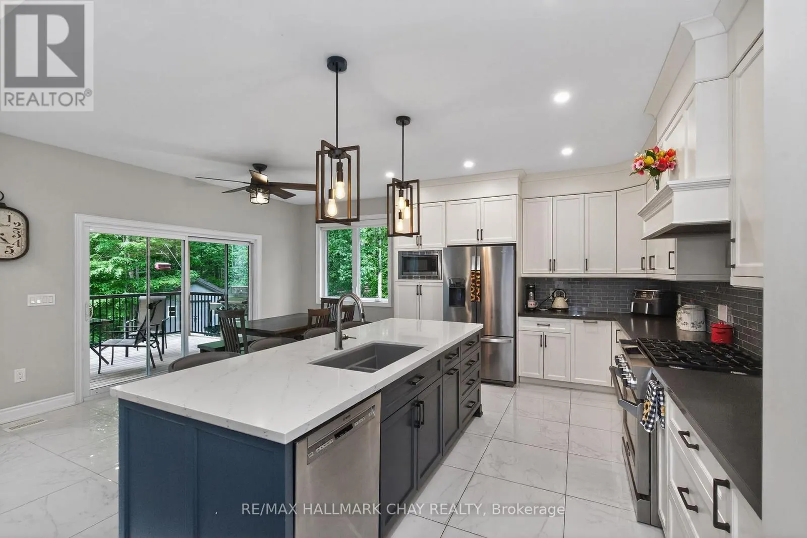 2 TIMBERLAND COURT S