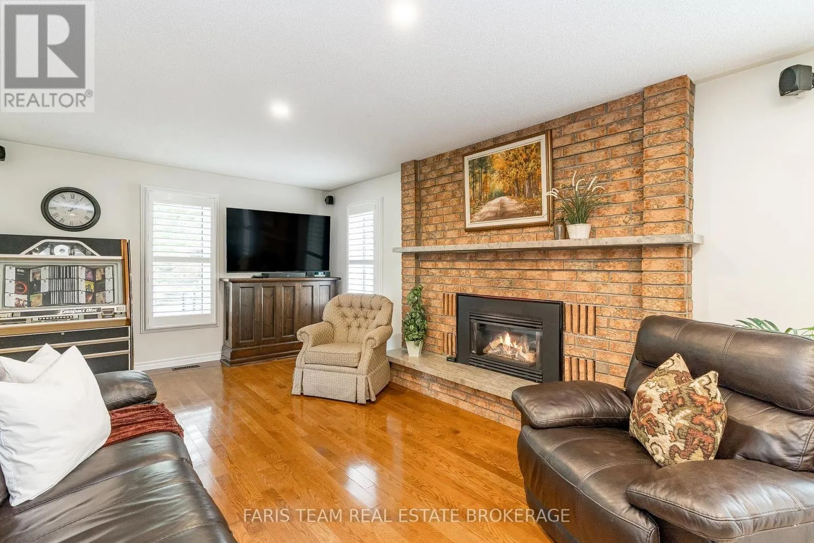 33 WILLOW LANDING ROAD