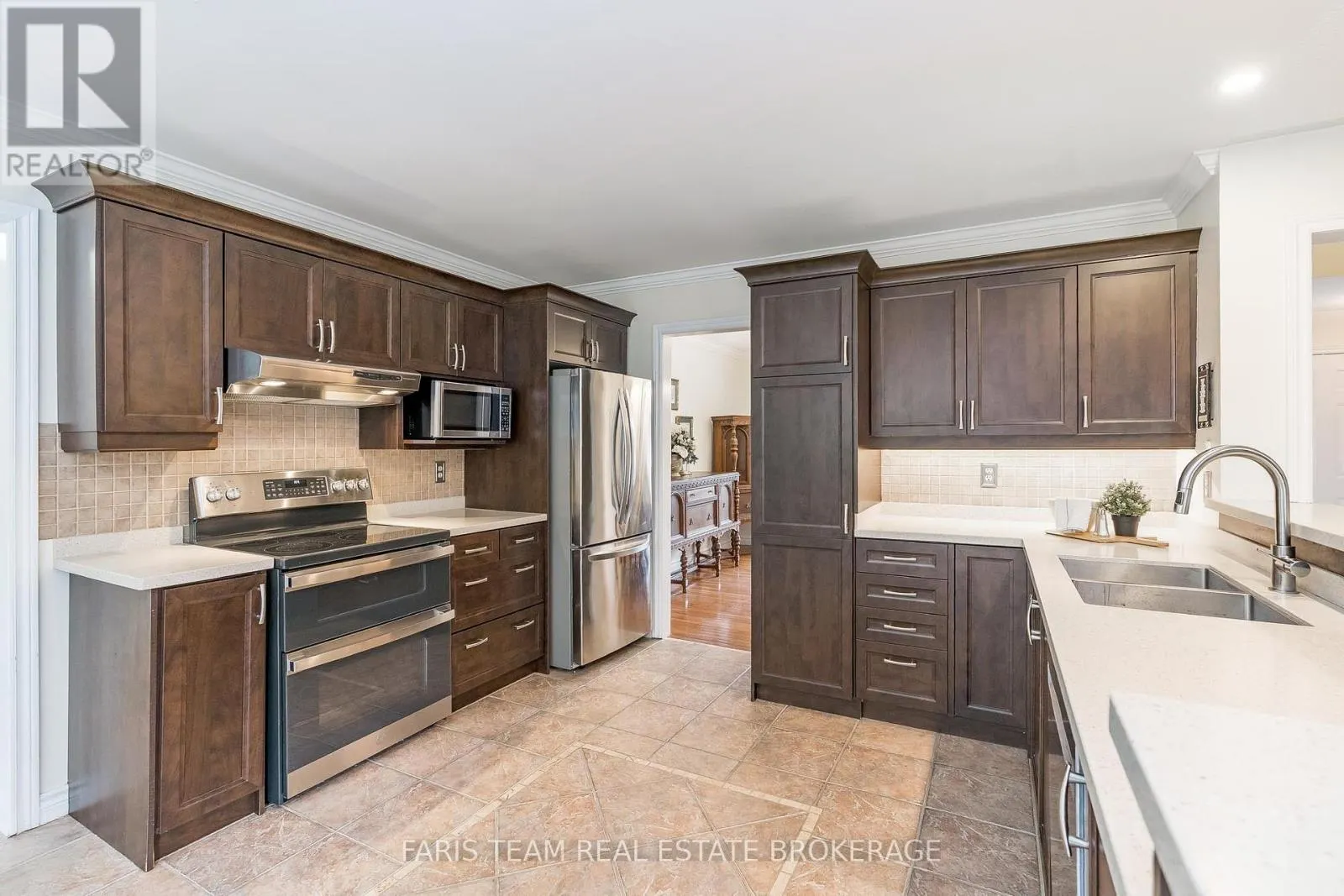 33 WILLOW LANDING ROAD