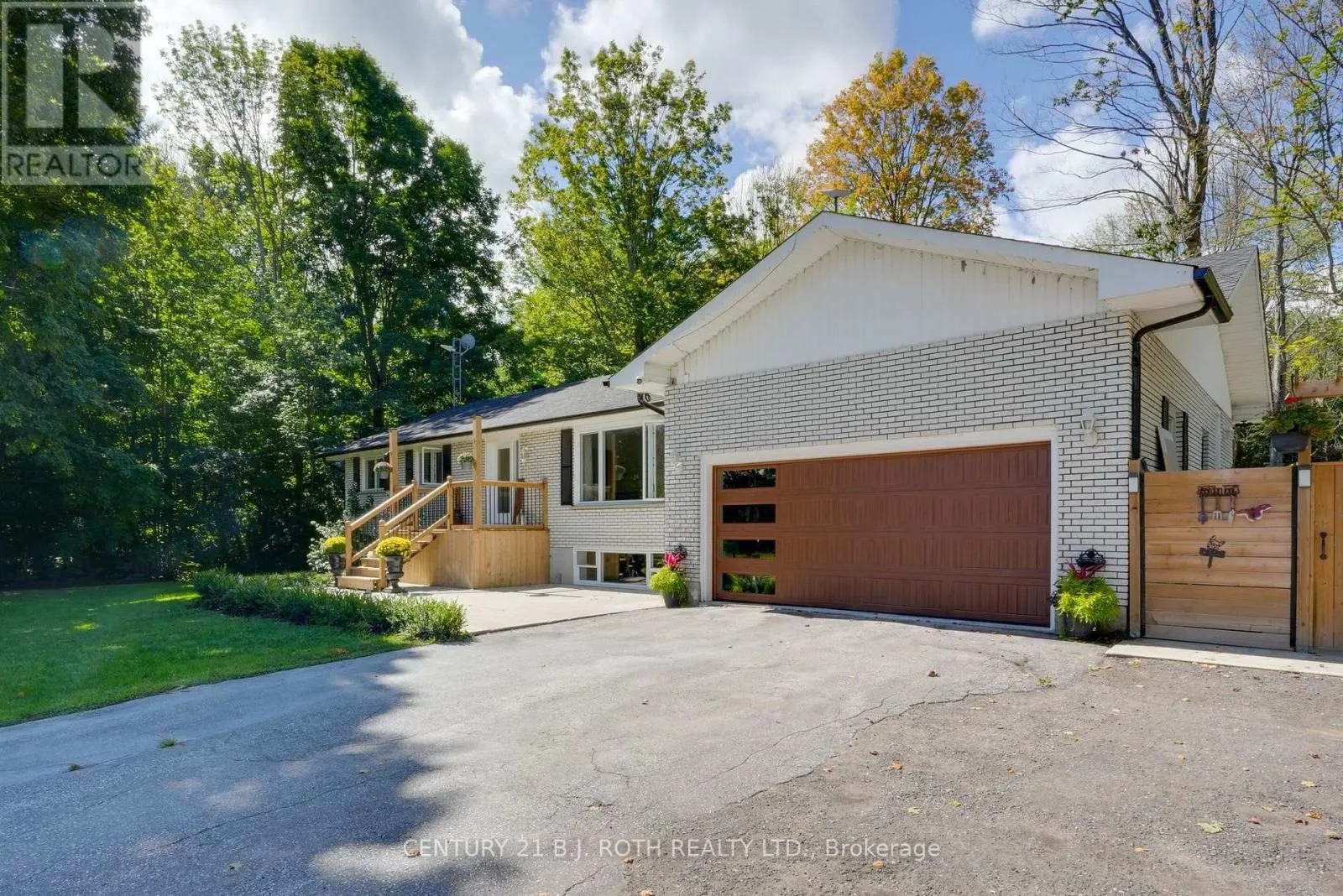 1250 COUNTY ROAD 6 ROAD S
