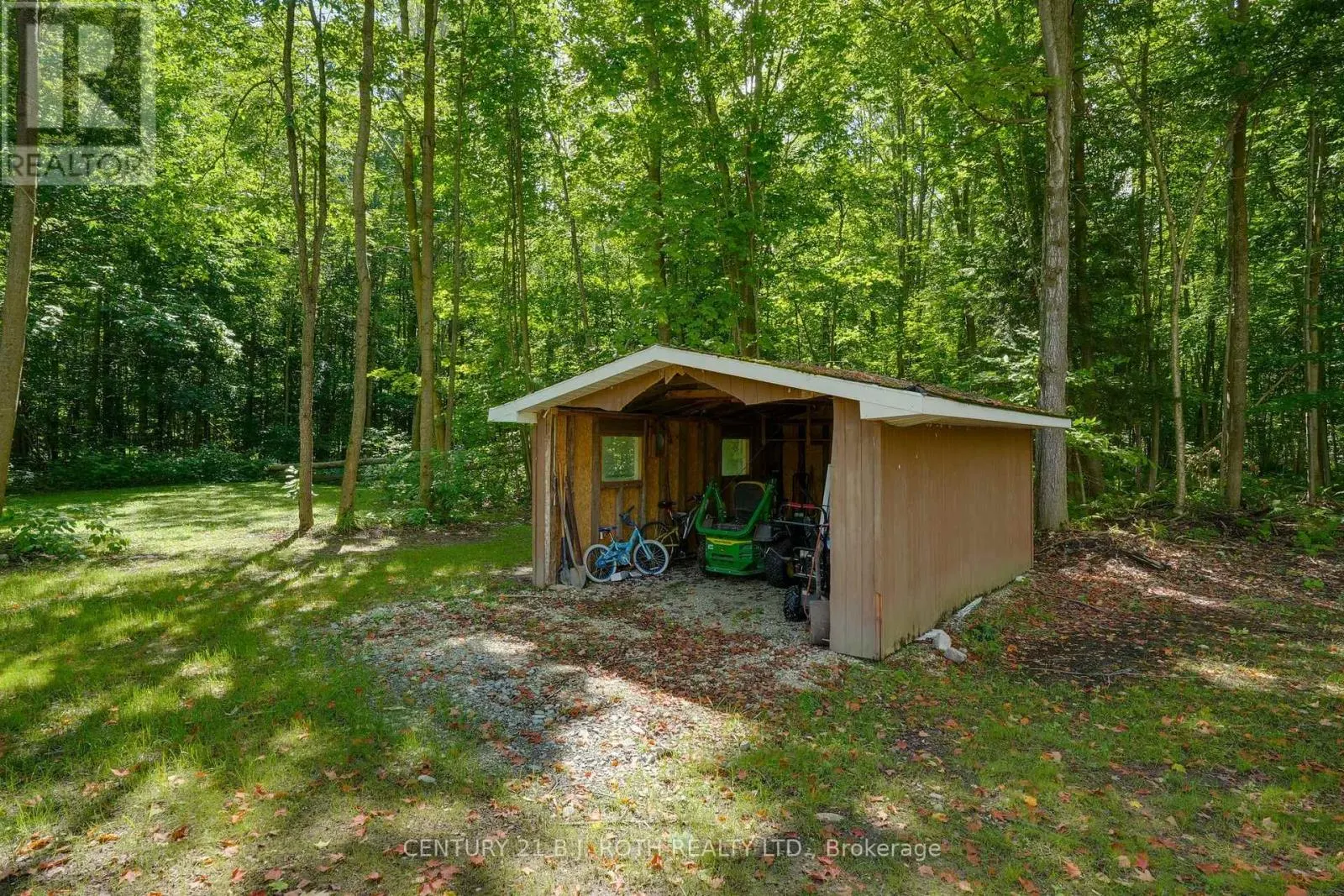 1250 COUNTY ROAD 6 ROAD S