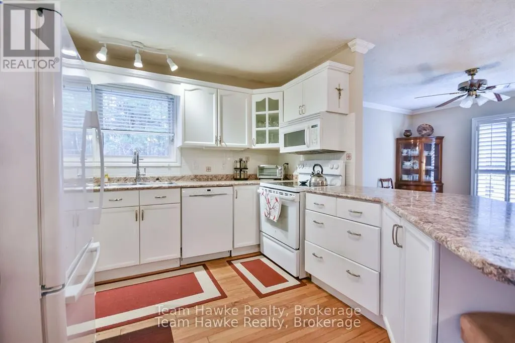 20 - 90 BURKE STREET, #20