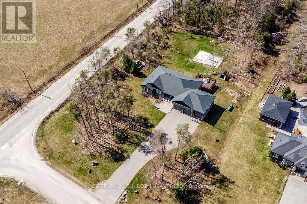 27 HOUBEN CRESCENT