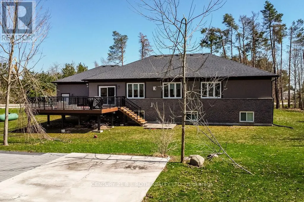 27 HOUBEN CRESCENT