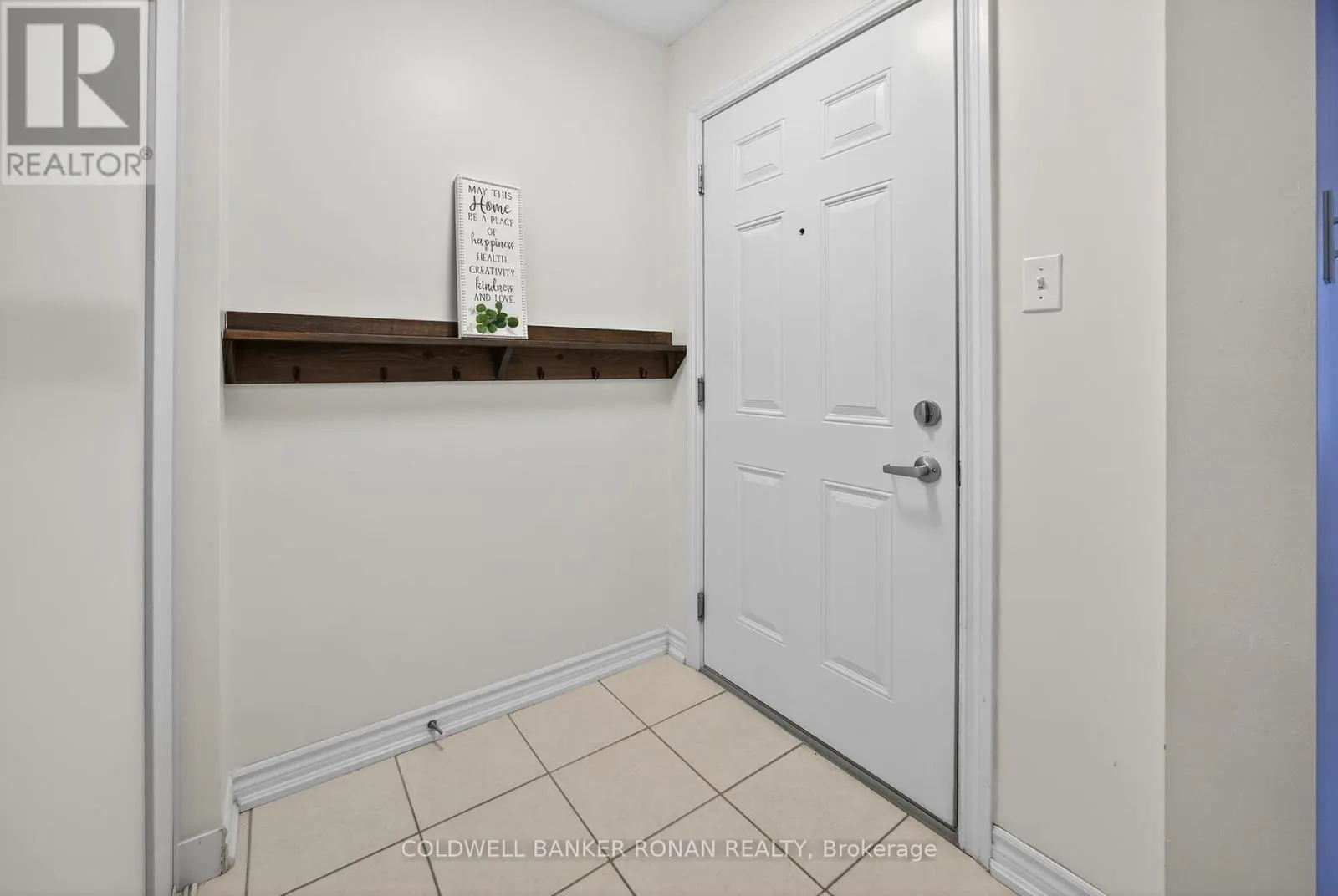 8 - 49 FERNDALE DRIVE S