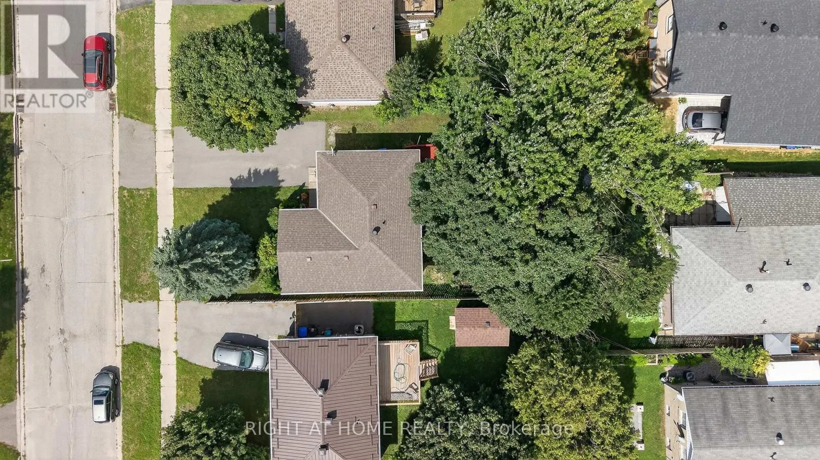688 BAYVIEW DRIVE