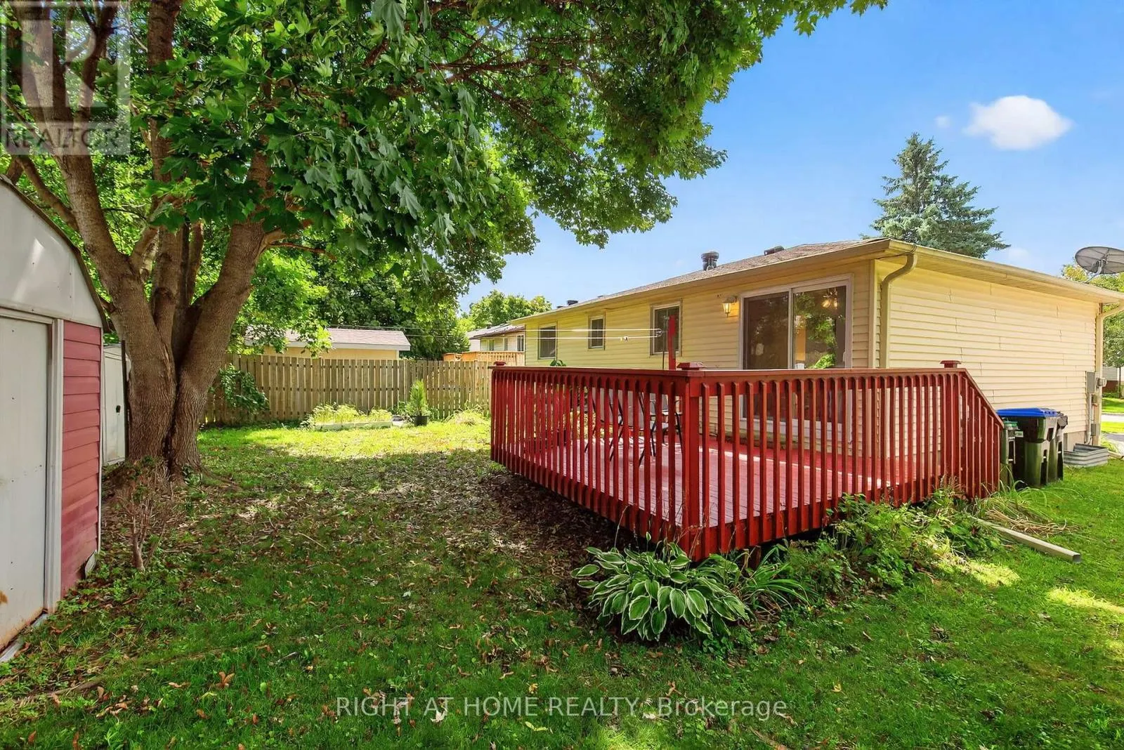 688 BAYVIEW DRIVE