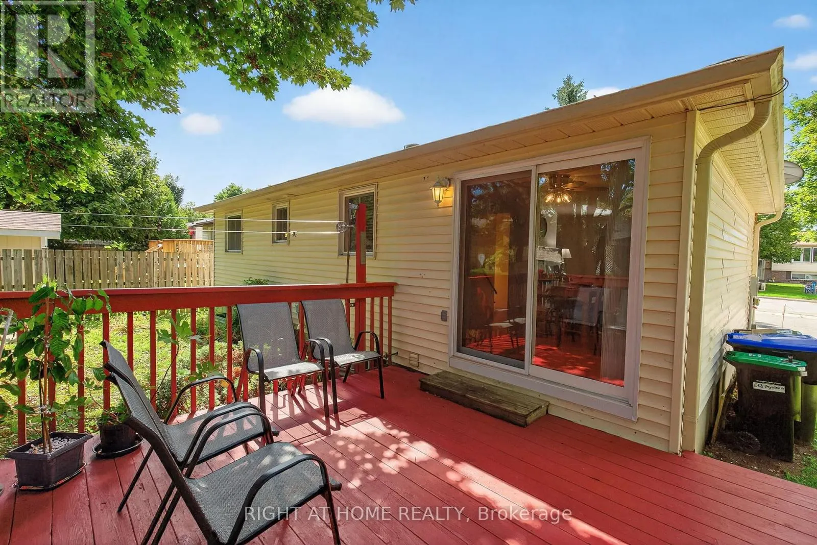 688 BAYVIEW DRIVE