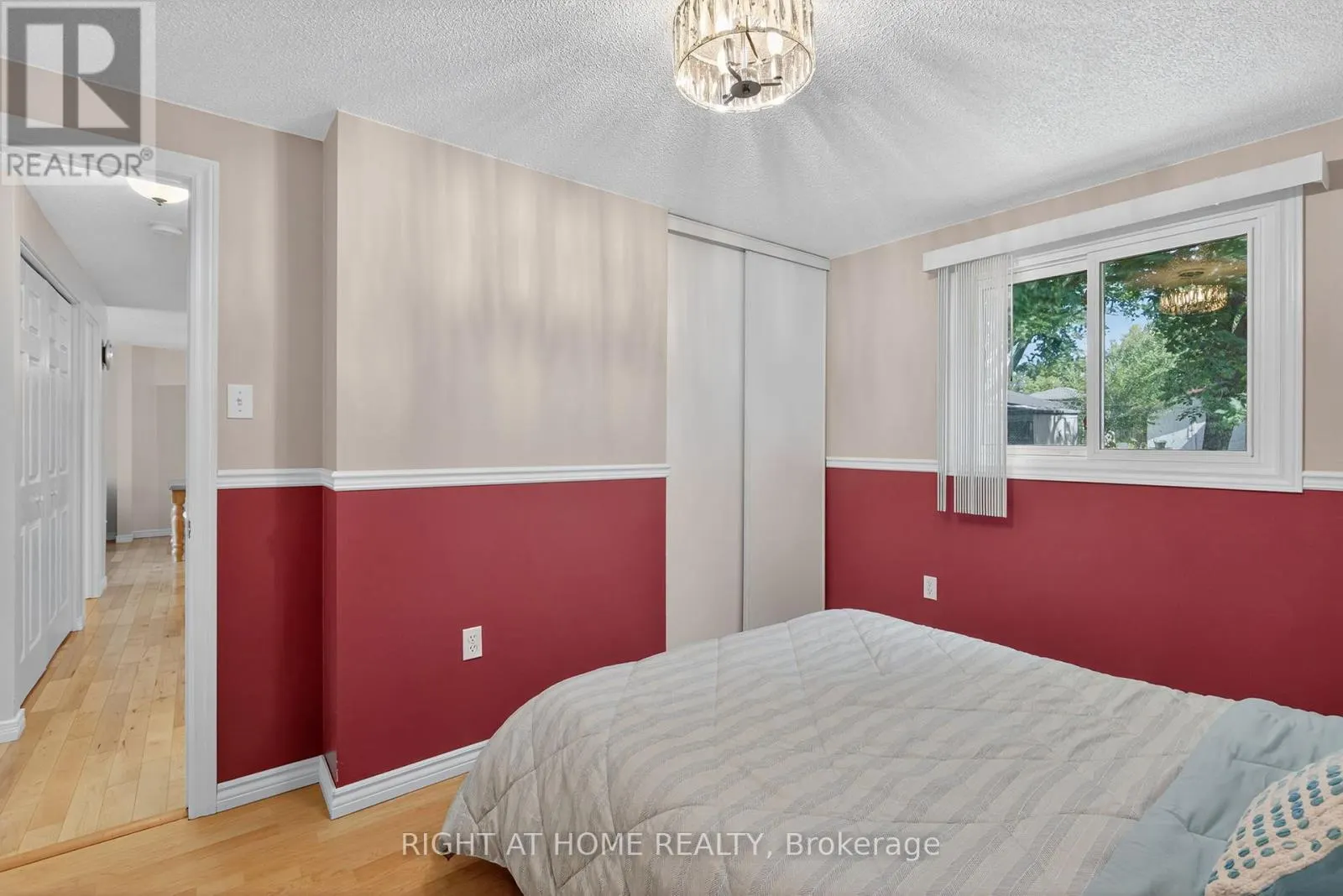 688 BAYVIEW DRIVE