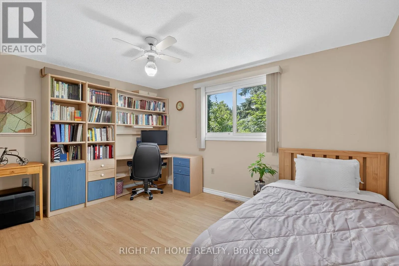 688 BAYVIEW DRIVE