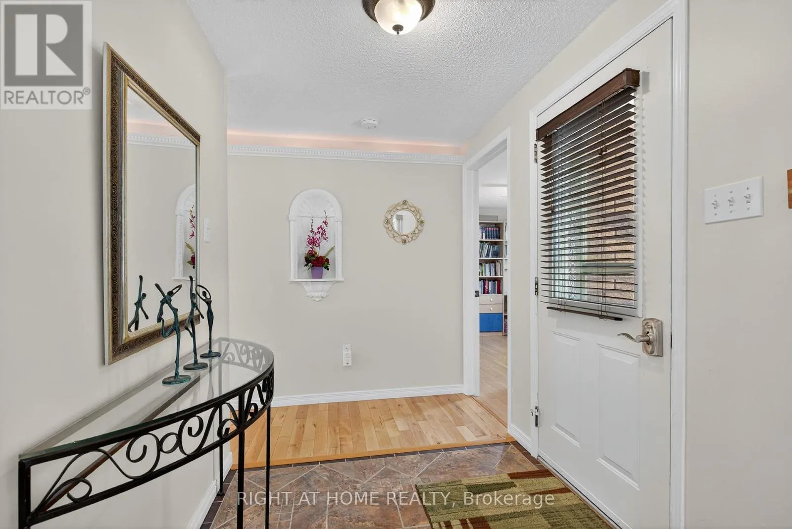 688 BAYVIEW DRIVE