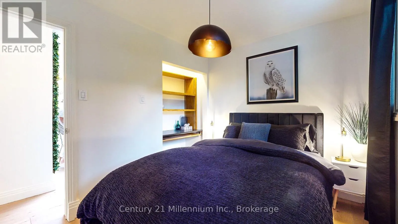 10 SUNSET COURT