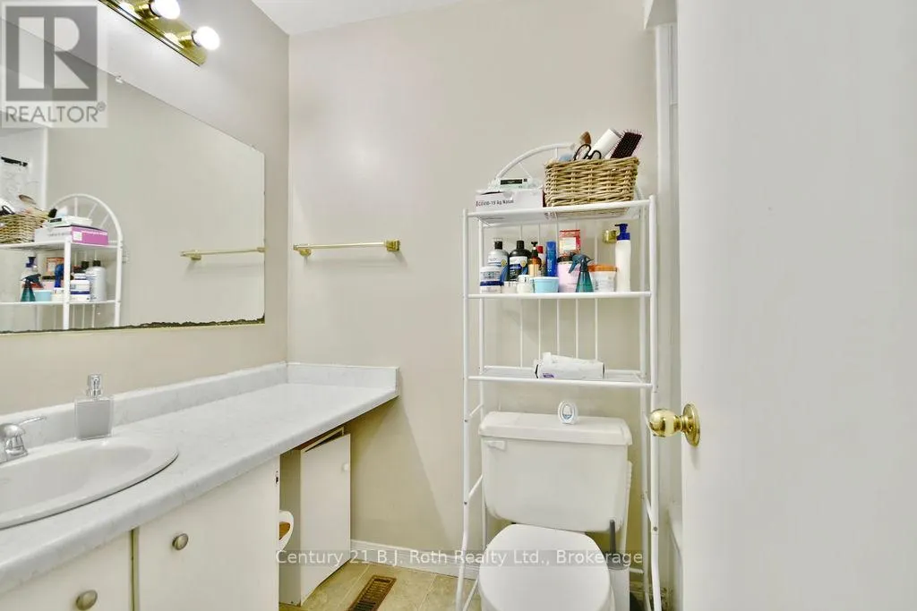 7 - 441 BARRIE ROAD, #7