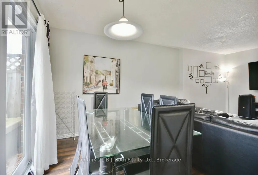 7 - 441 BARRIE ROAD, #7