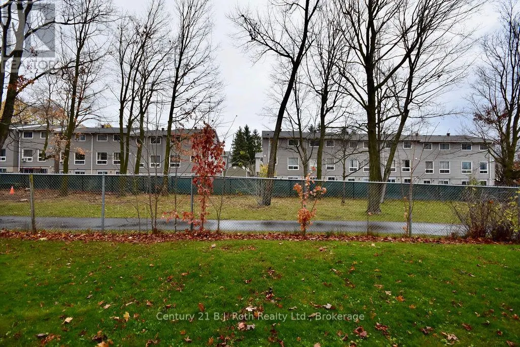 7 - 441 BARRIE ROAD, #7