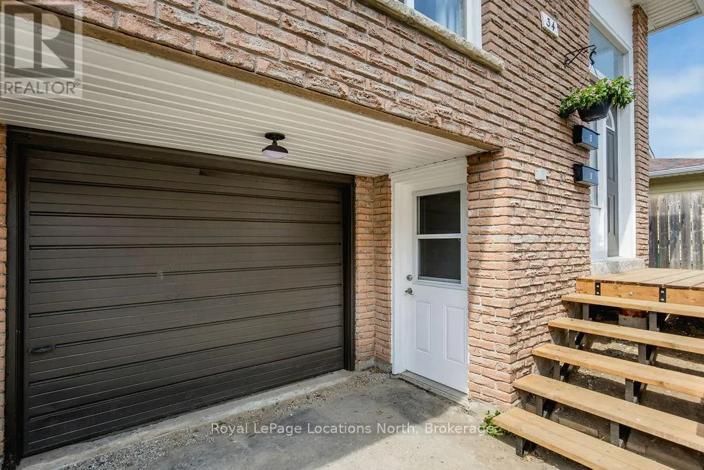 34 CARLTON ROAD