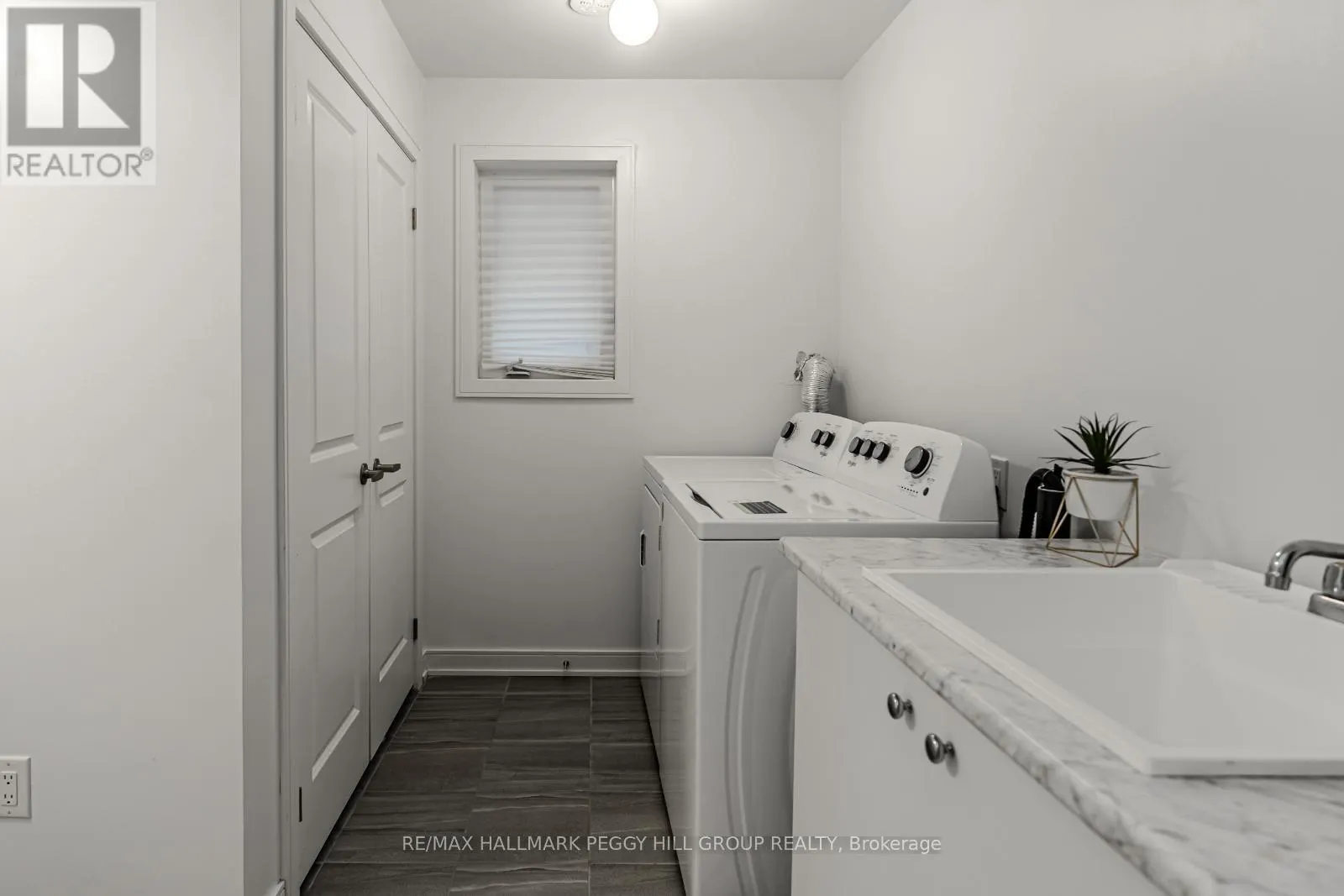 25 RED MAPLE LANE