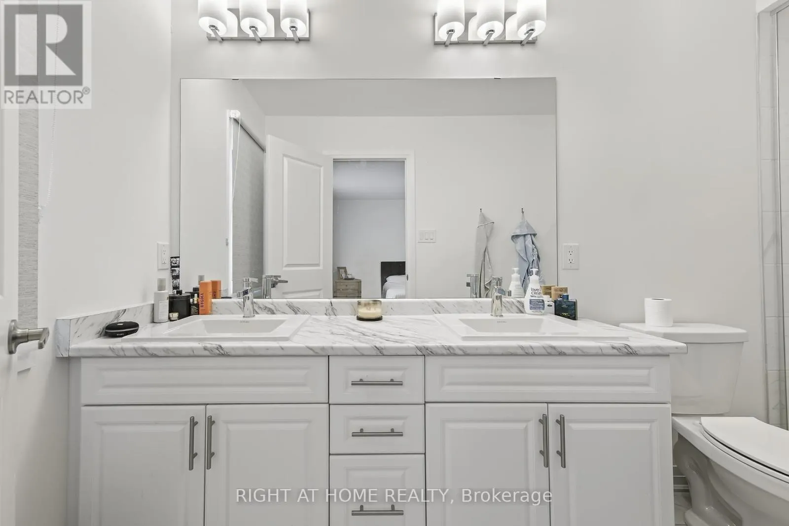86 WEST OAK TRAIL