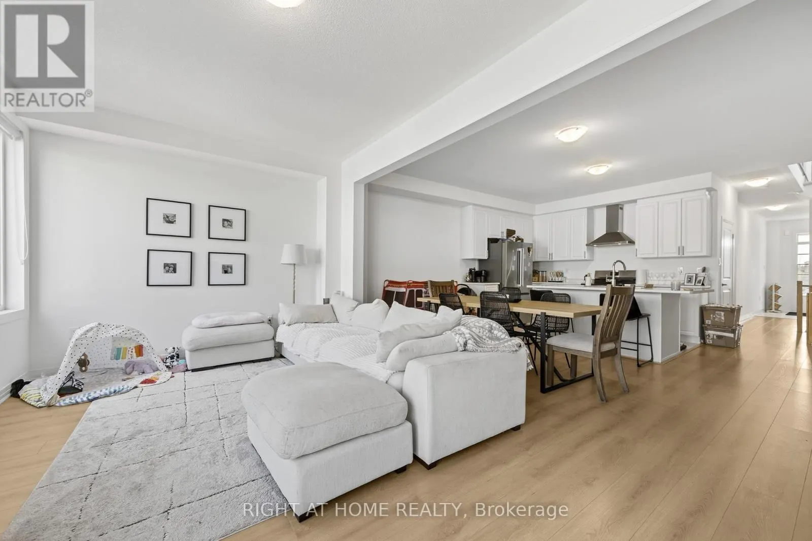 86 WEST OAK TRAIL