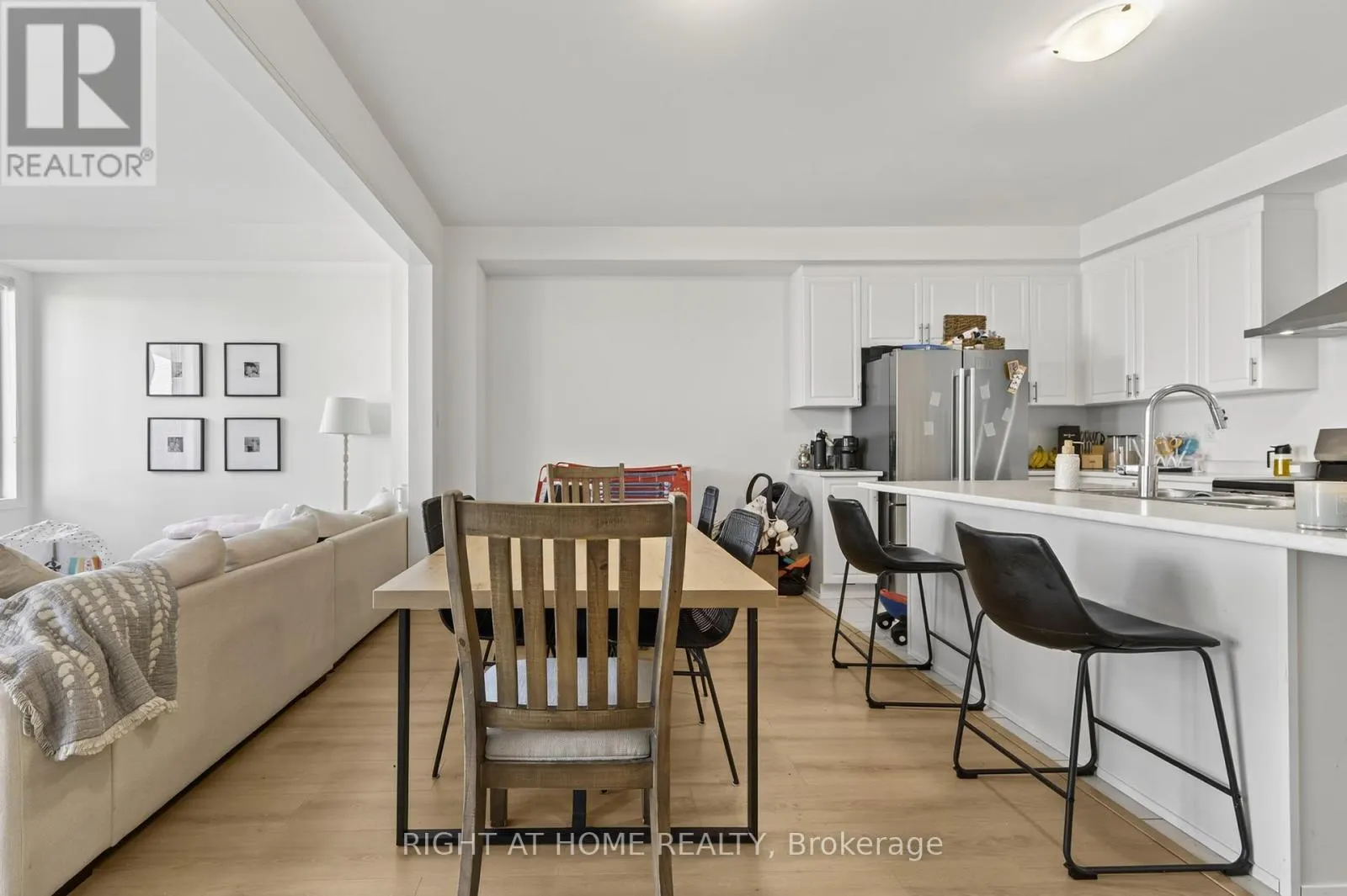86 WEST OAK TRAIL