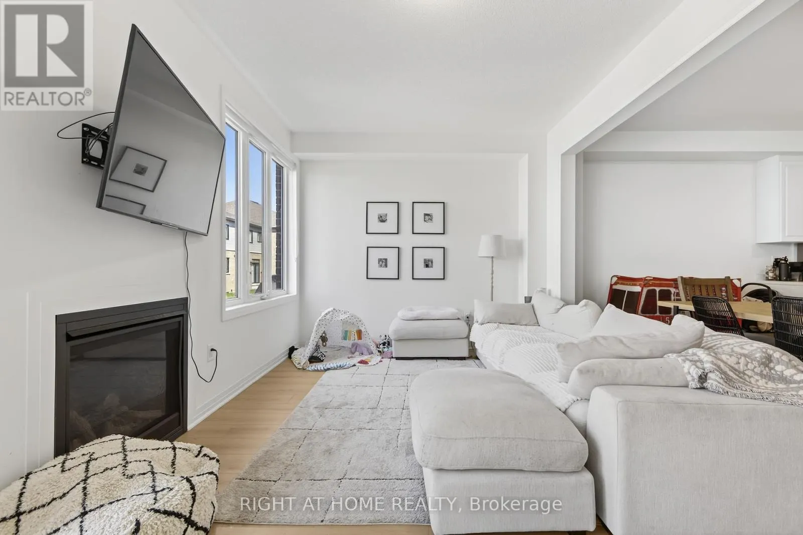 86 WEST OAK TRAIL