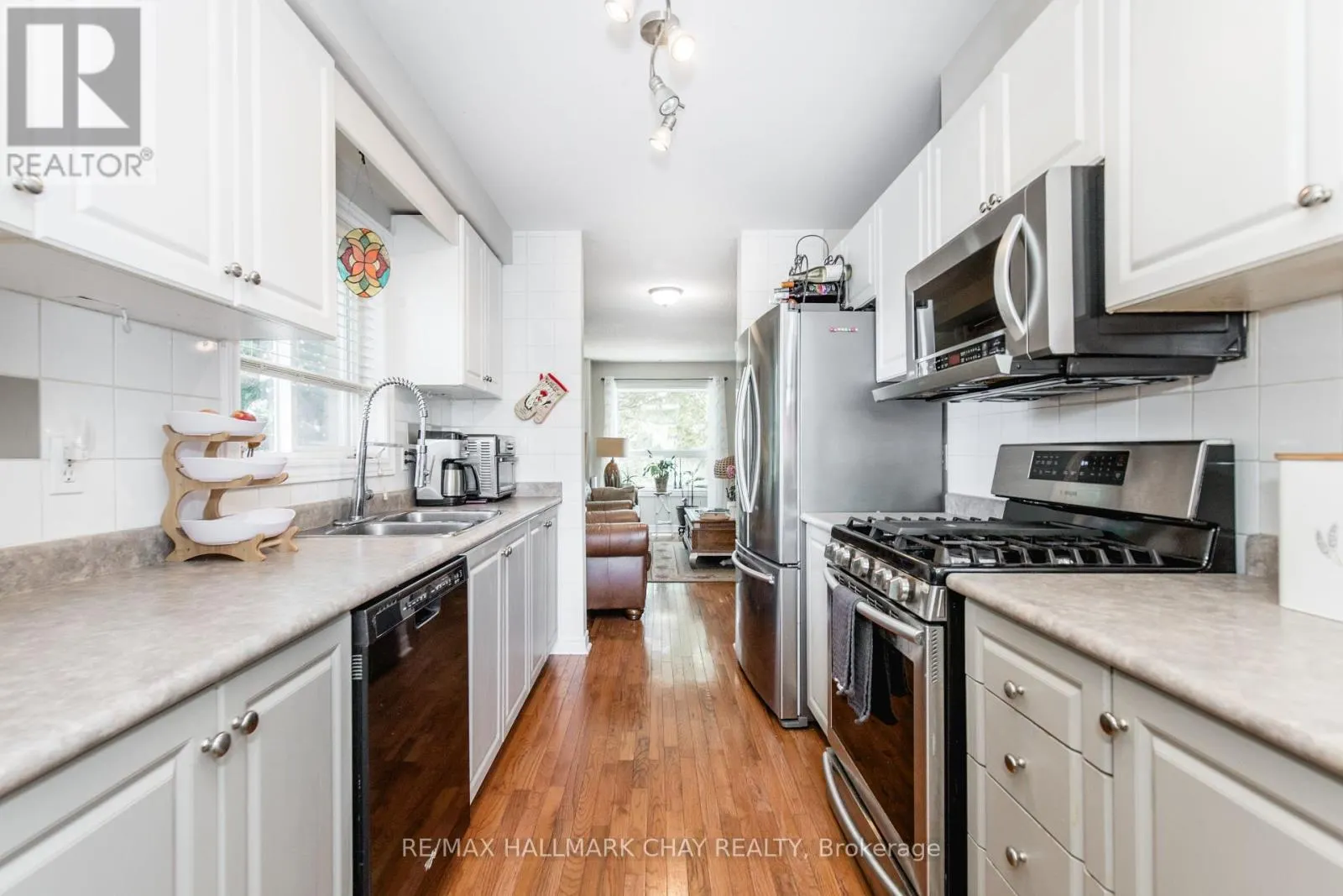 11 - 234 CUNDLES ROAD E