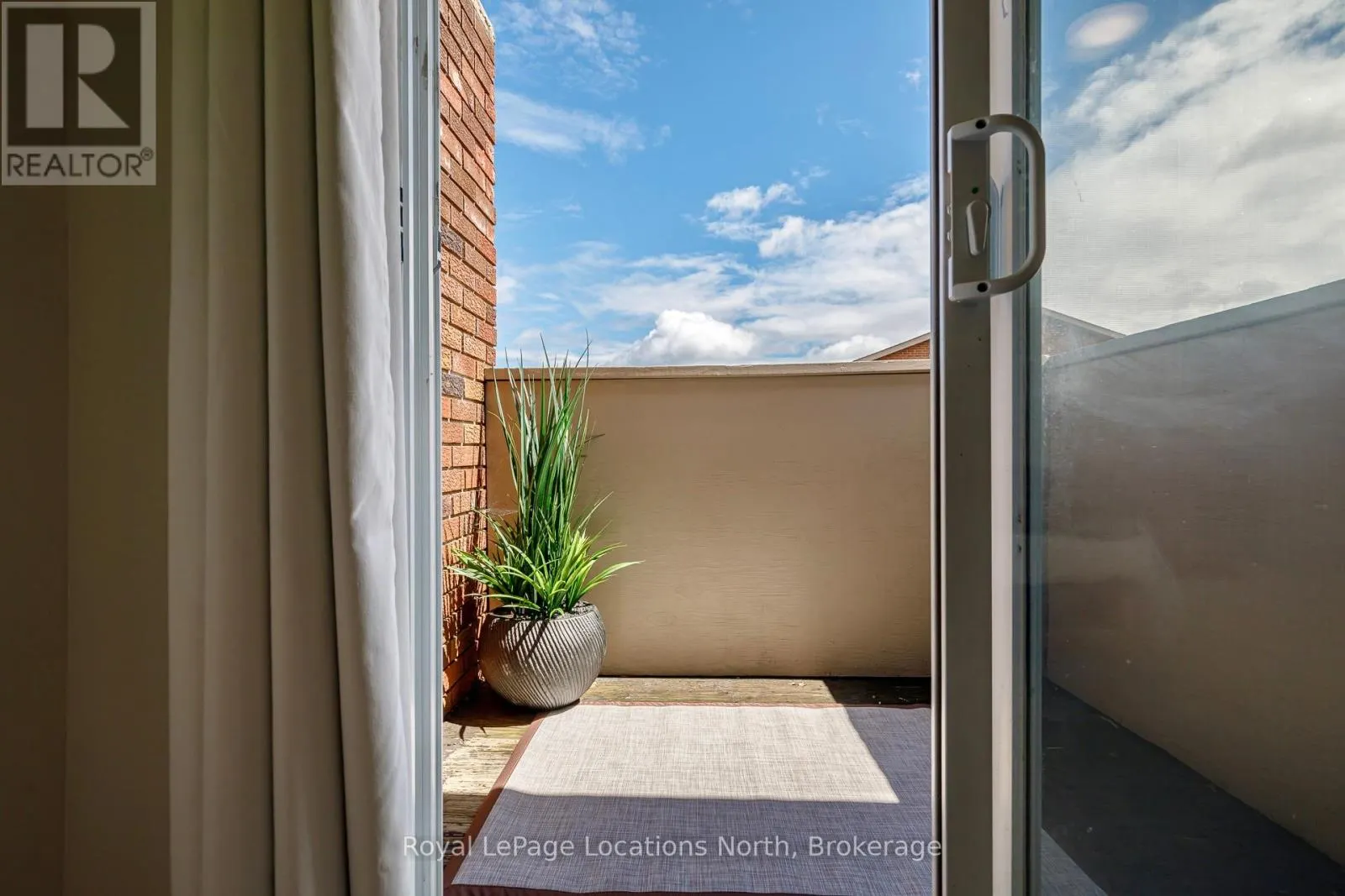 585 TENTH STREET