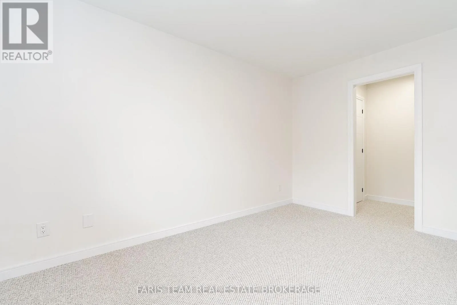 233 WESSENGER DRIVE