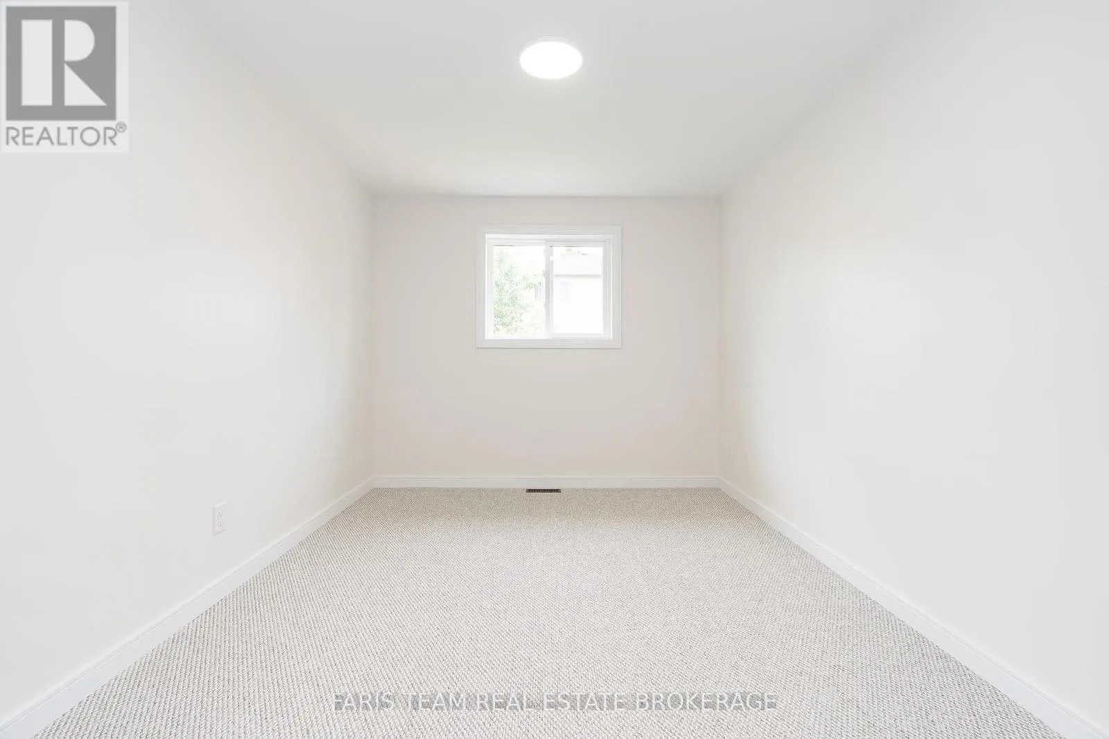 233 WESSENGER DRIVE